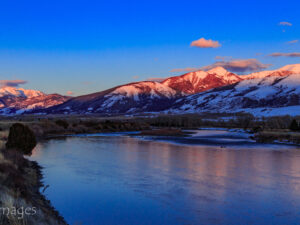 Landscape Photograph Upper Yellowstone - Heading North