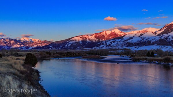 Landscape Photograph Upper Yellowstone - Heading North